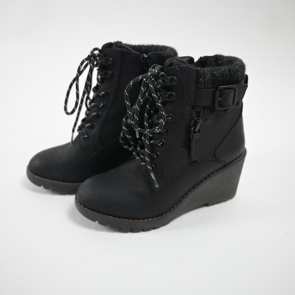Little Winter cute black ankle boots